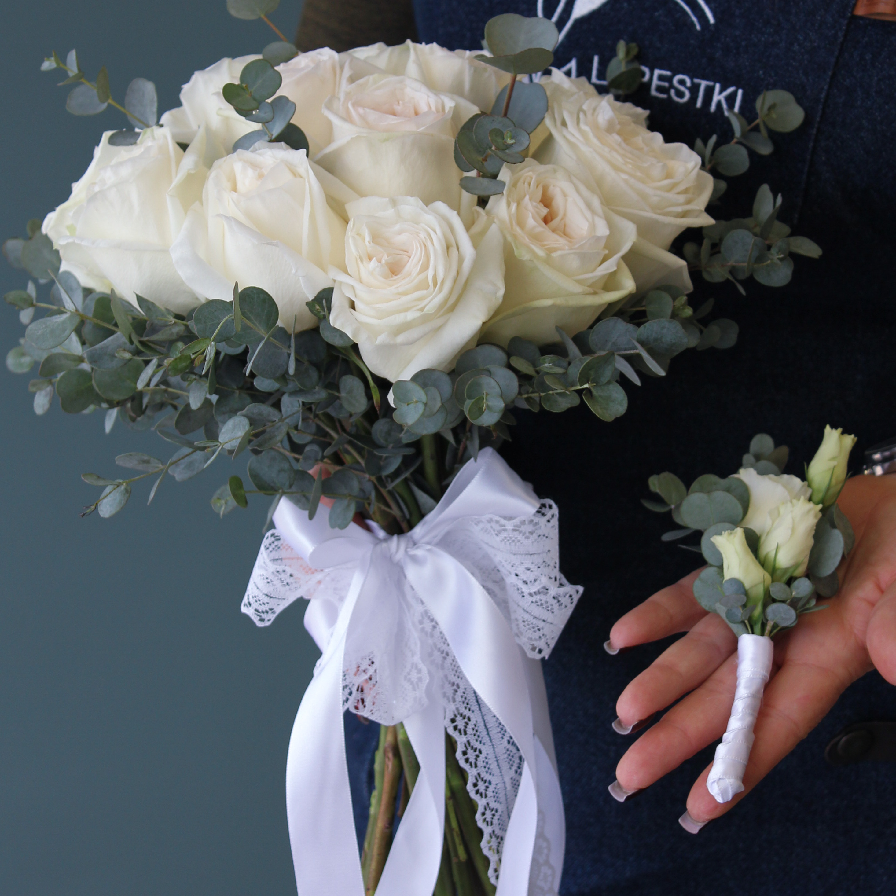Букет невесты из роз White O'hara